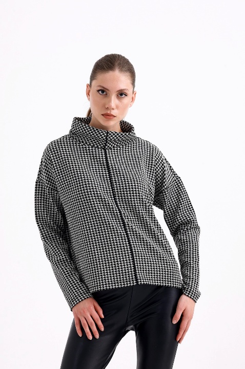 Dogtooth Design Roll On Neck